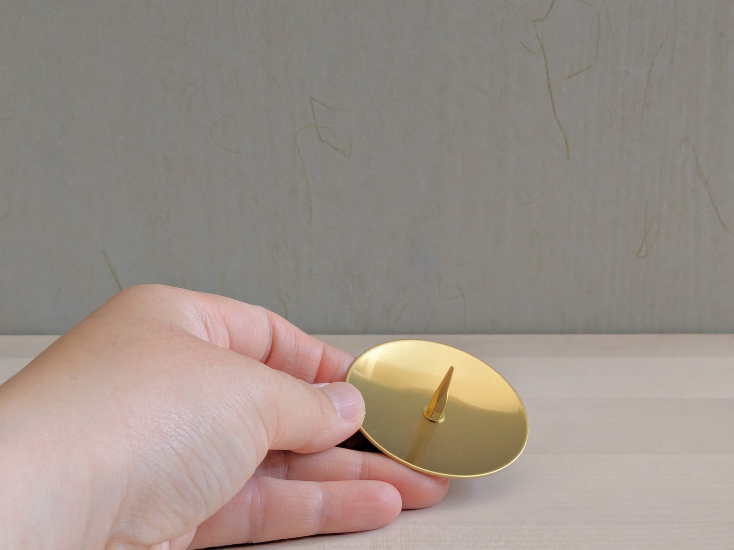 A Simple Brass Round Candleholder Designed Specifically for Japanese Candles