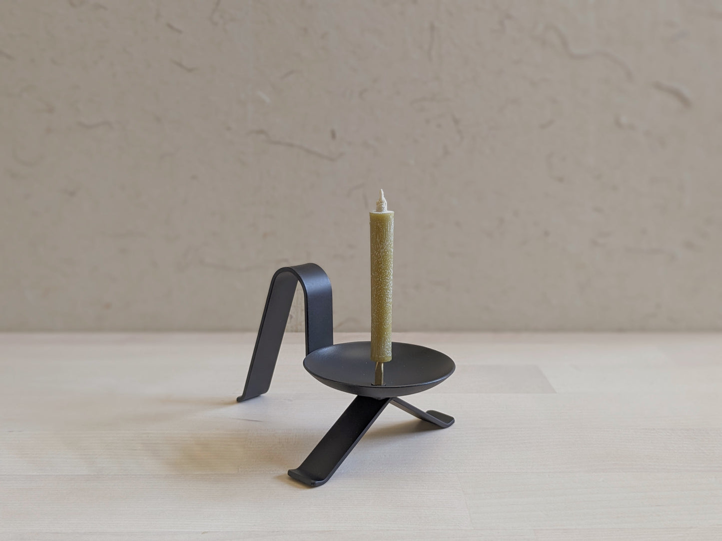 Simple Iron Candleholder Designed Specifically for Japanese Candles