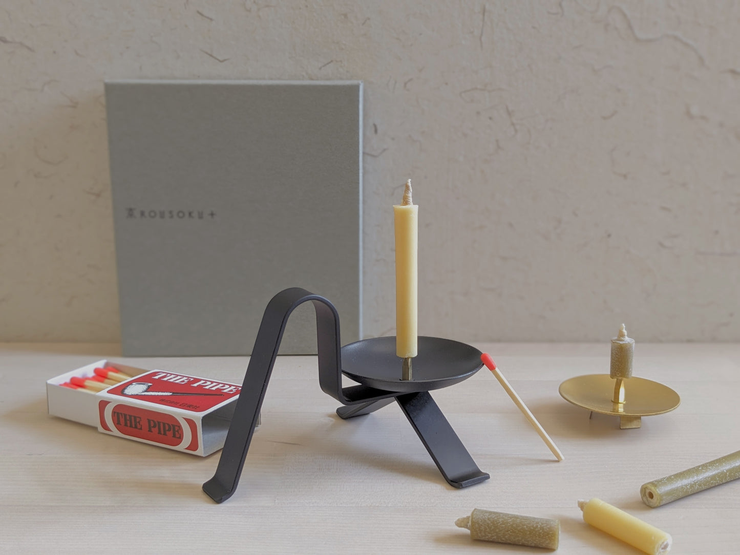 Simple Iron Candleholder Designed Specifically for Japanese Candles