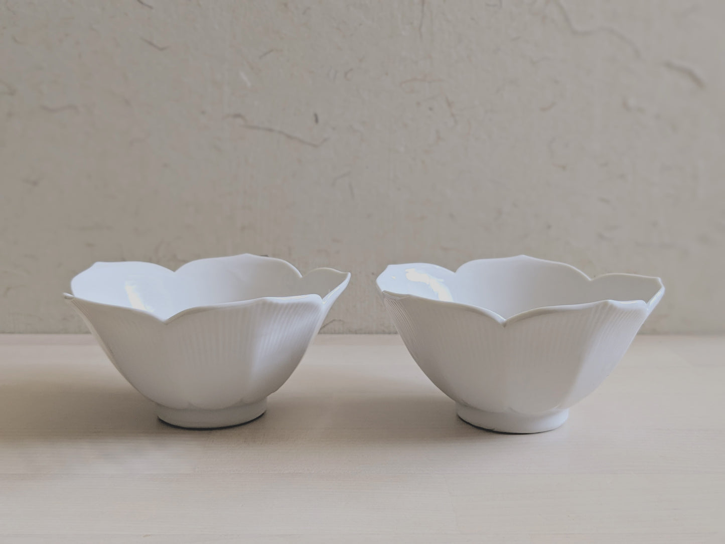 Vintage flower-shaped bowls, a set of two - medium