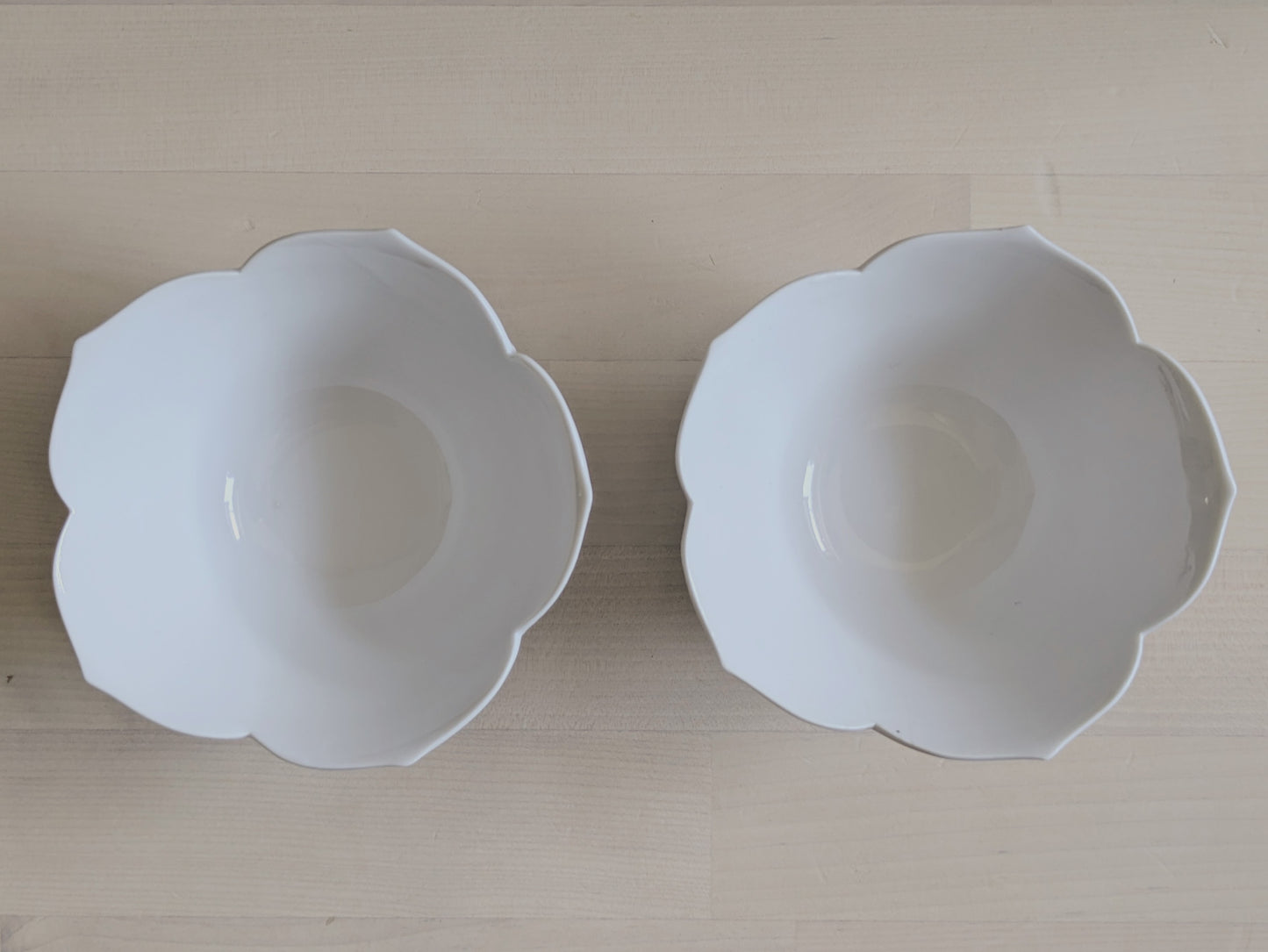 Vintage flower-shaped bowls, a set of two - medium