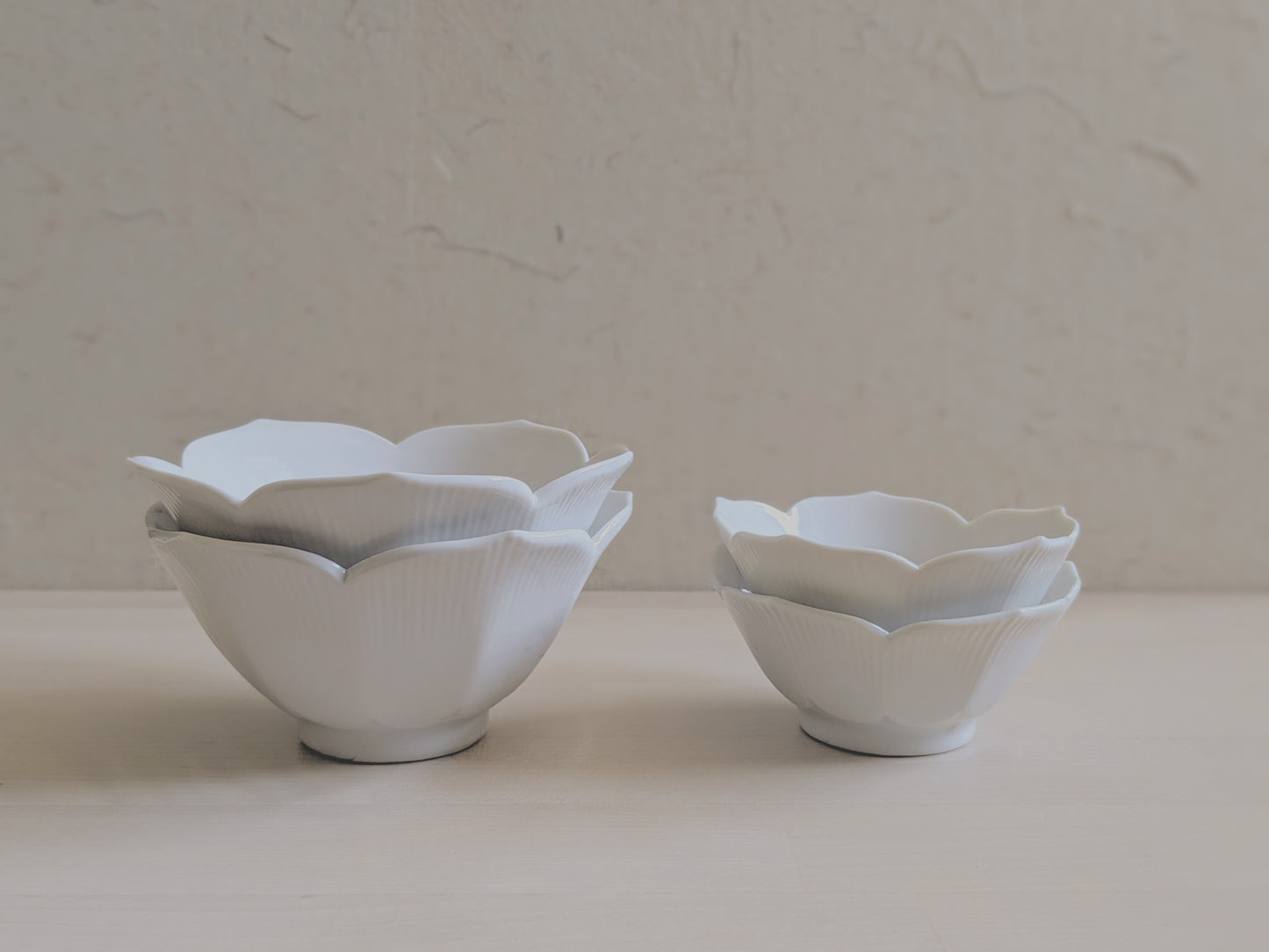 Vintage flower-shaped bowls, a set of two - medium