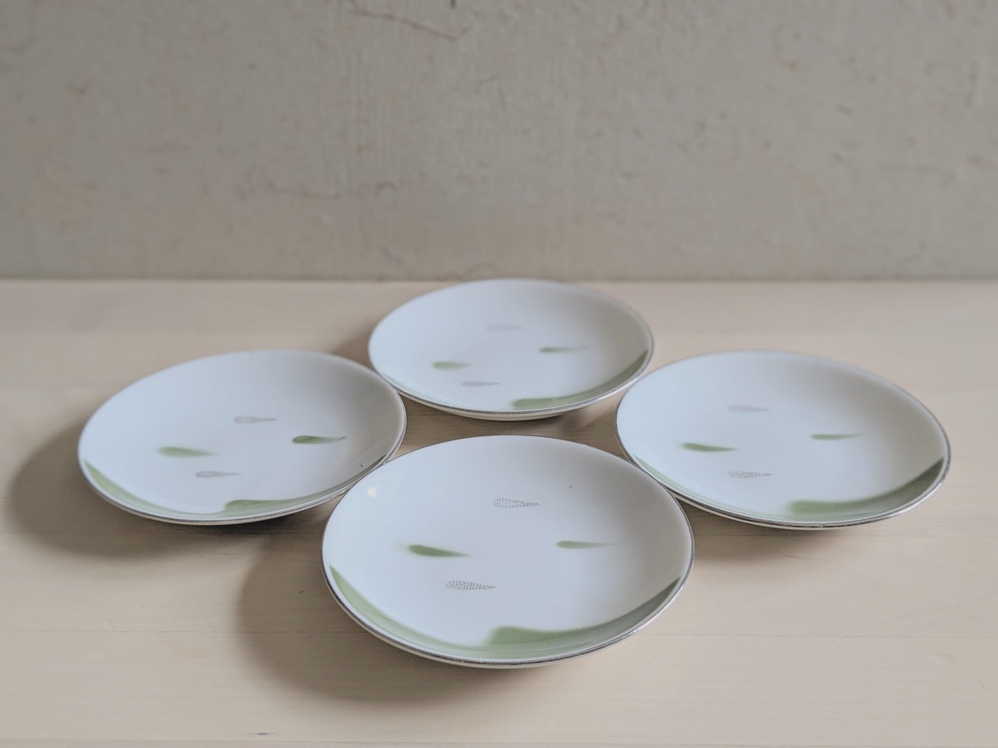 Vintage modern design small plate, set of four